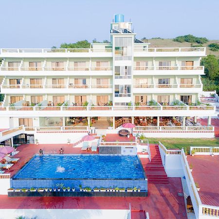 Sparv Aulakhs Resort Mandrem Bagian luar foto