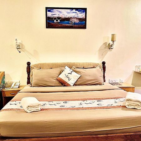 Sparv Aulakhs Resort Mandrem Bagian luar foto