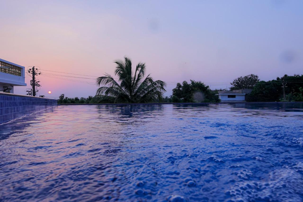 Sparv Aulakhs Resort Mandrem Bagian luar foto