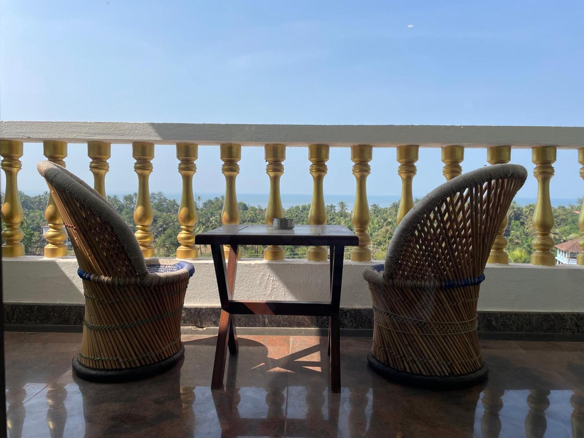 Sparv Aulakhs Resort Mandrem Bagian luar foto