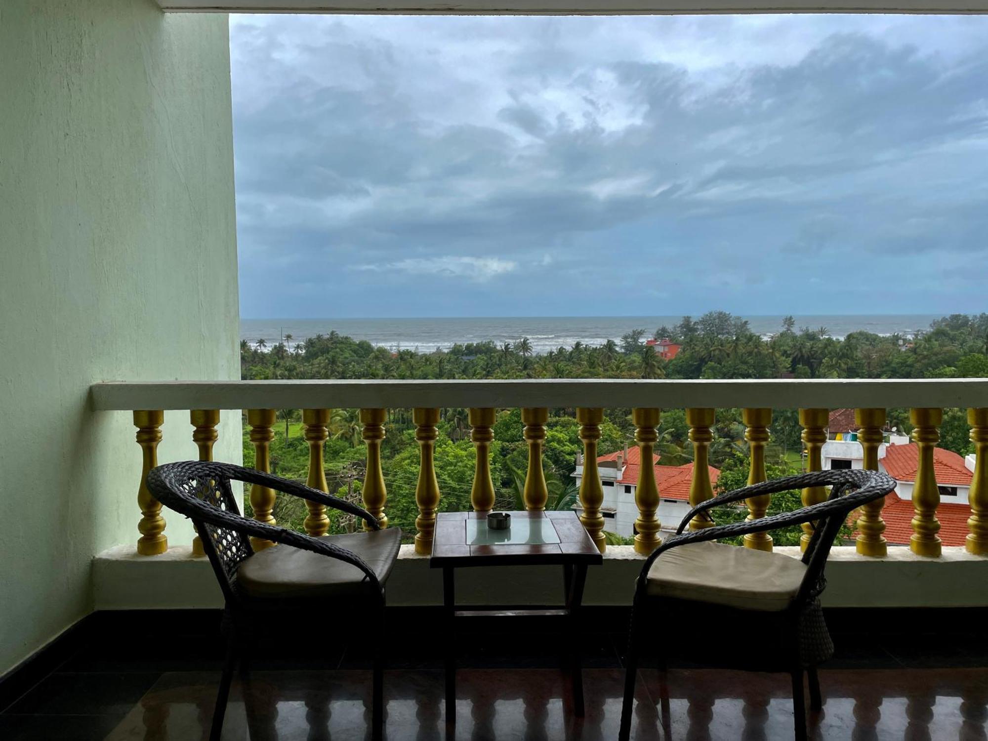 Sparv Aulakhs Resort Mandrem Bagian luar foto
