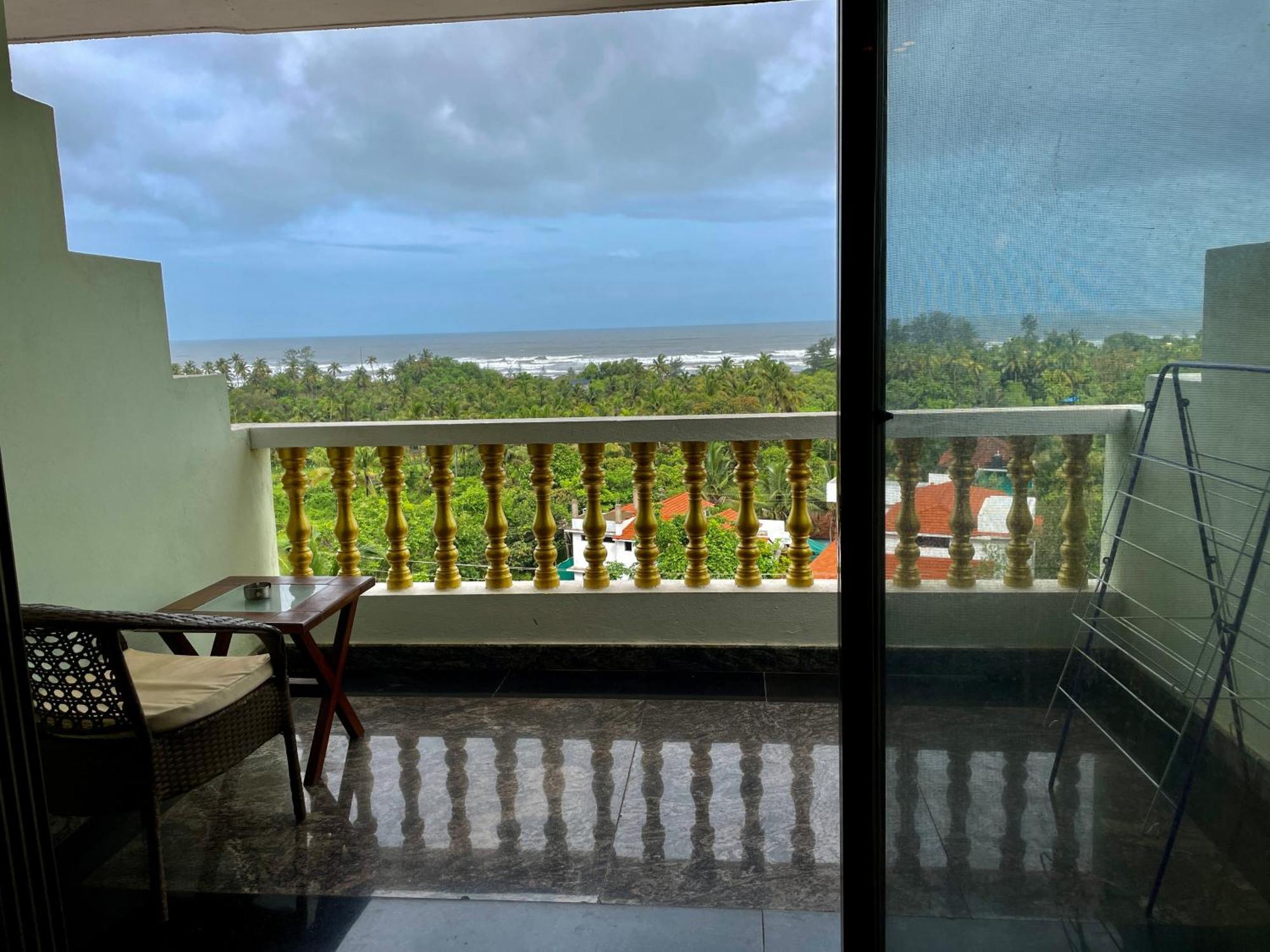 Sparv Aulakhs Resort Mandrem Bagian luar foto