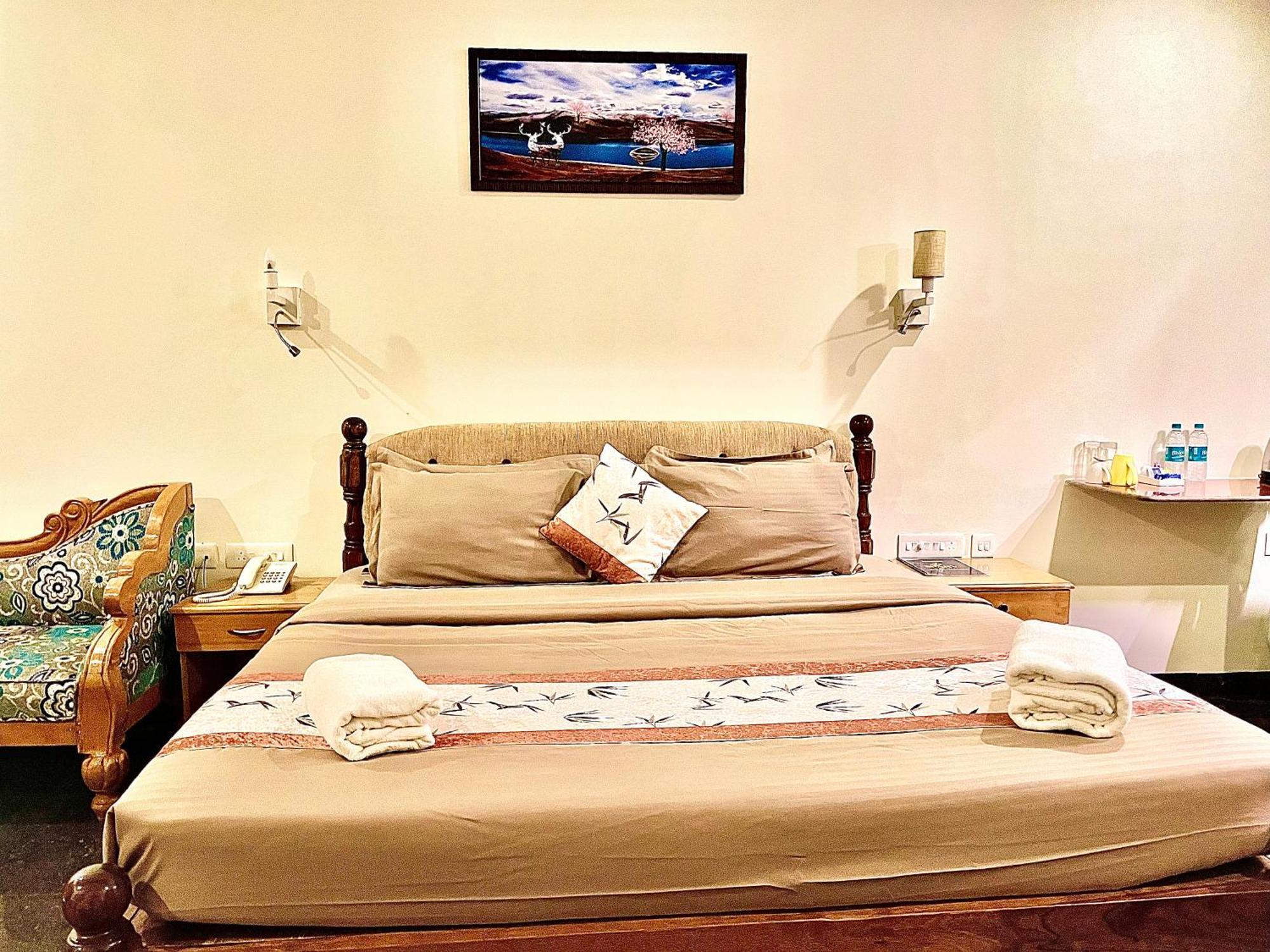 Sparv Aulakhs Resort Mandrem Bagian luar foto