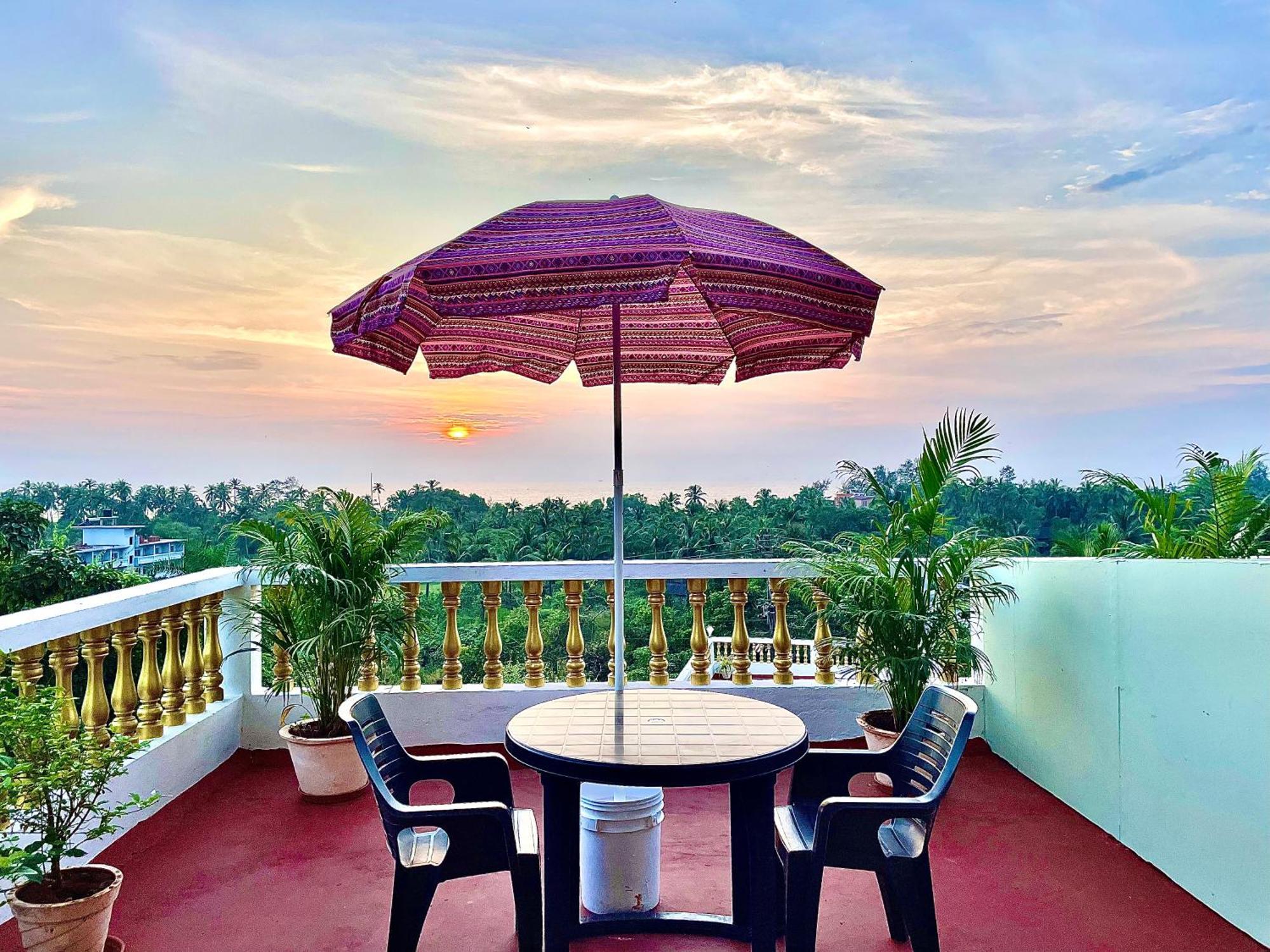 Sparv Aulakhs Resort Mandrem Bagian luar foto